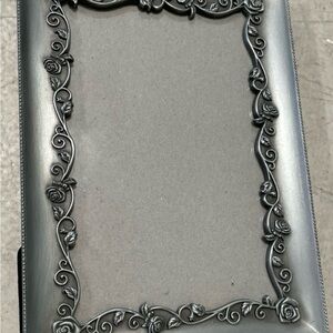 Vintage Decorel Pewter 3.5x5.5”  Tabletop Photo Frame-Rose & Leaf Pattern